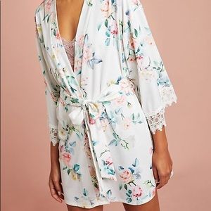 Anthropologie Flora Nakrooz Wrap/robe